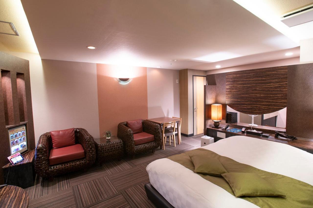 Hotel Apricot (Adults Only) Hiroshima Exterior foto